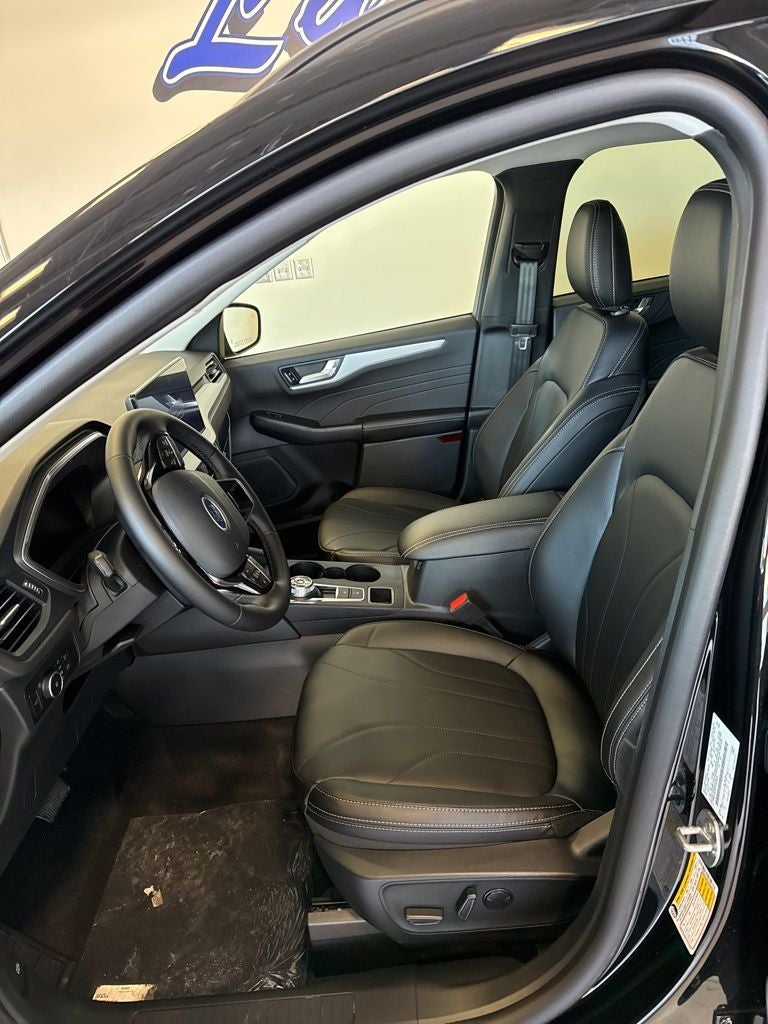 2026 Ford Escape Platinum