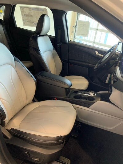 2026 Ford Escape Hybrid Platinum