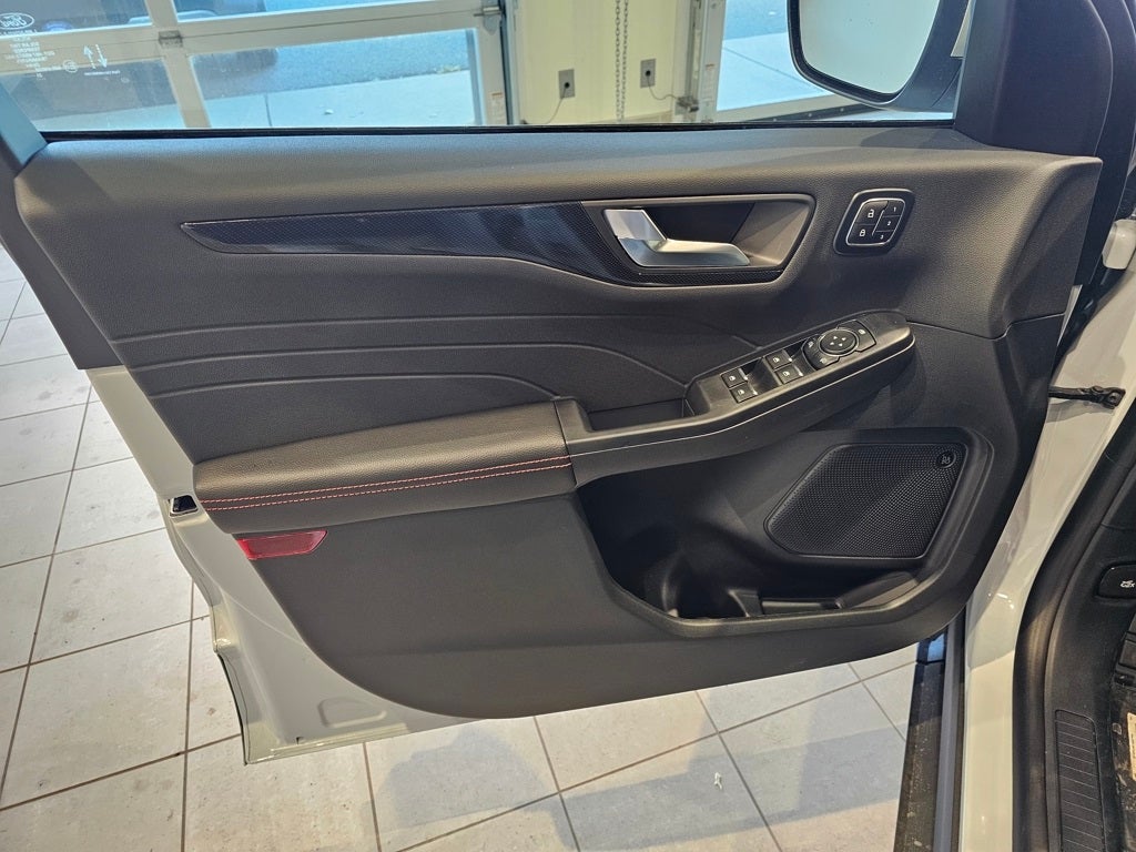 2026 Ford Escape ST-Line Elite