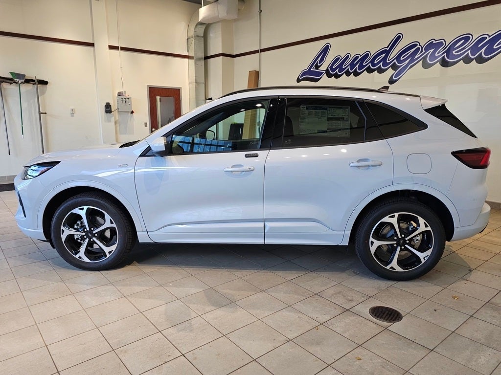 2026 Ford Escape ST-Line Elite