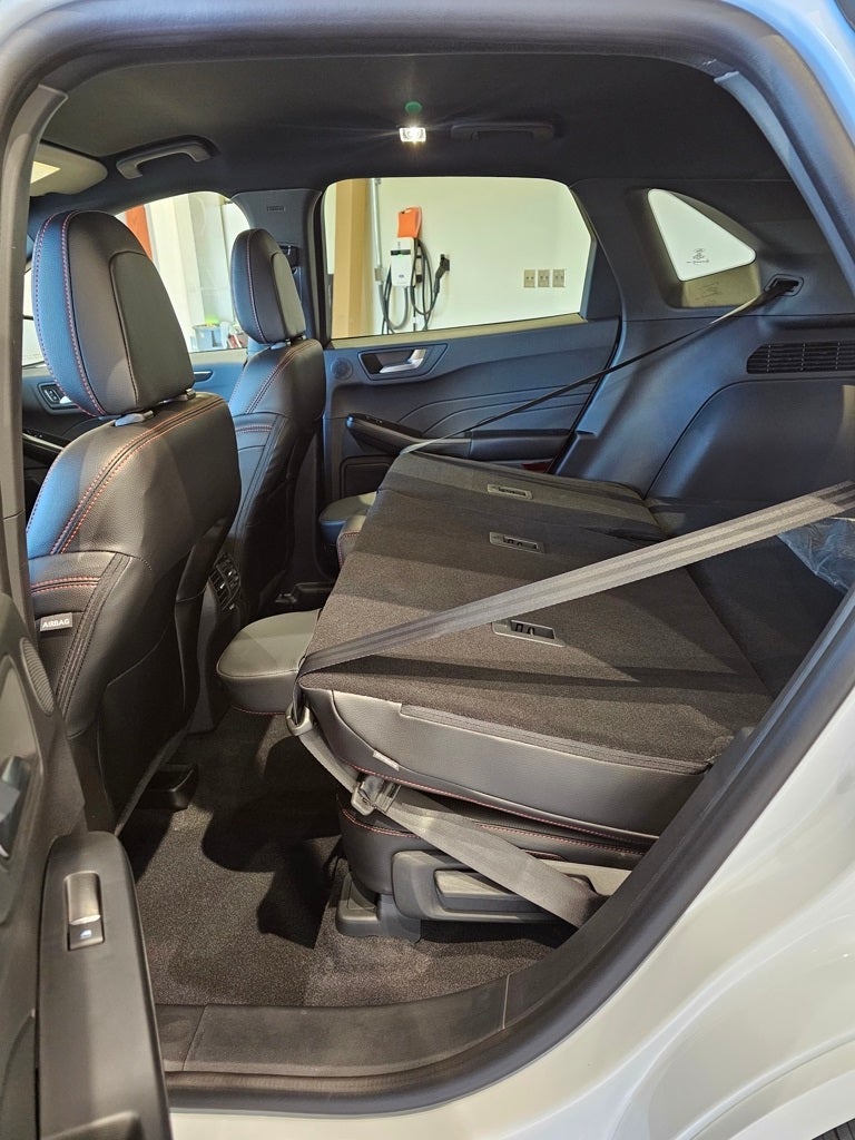 2026 Ford Escape ST-Line Elite