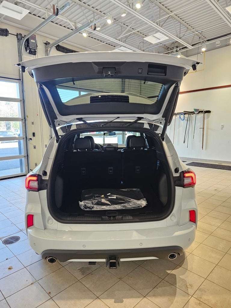 2026 Ford Escape ST-Line Elite