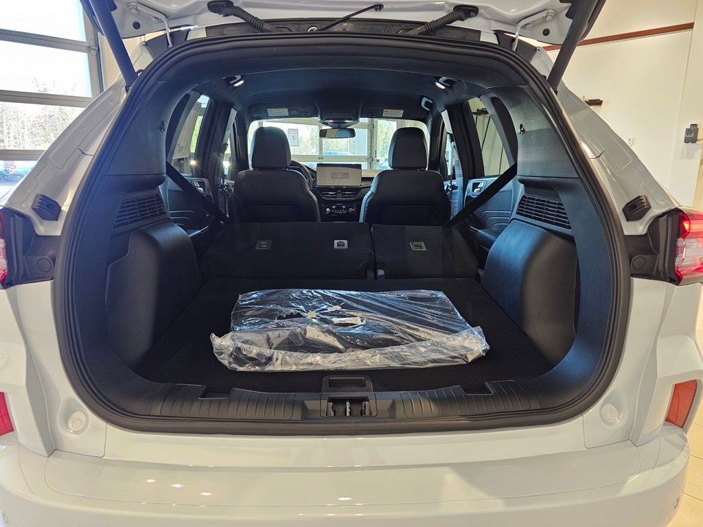 2026 Ford Escape ST-Line Elite