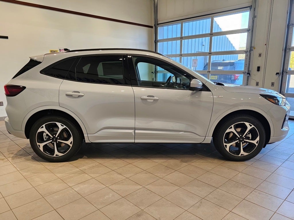 2026 Ford Escape ST-Line Elite