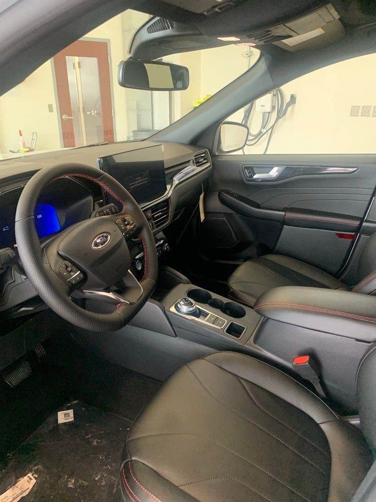 2026 Ford Escape ST-Line Elite