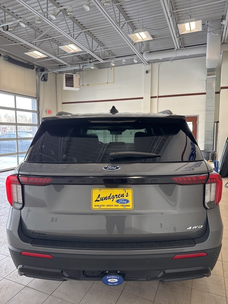 2025 Ford Explorer ST-Line