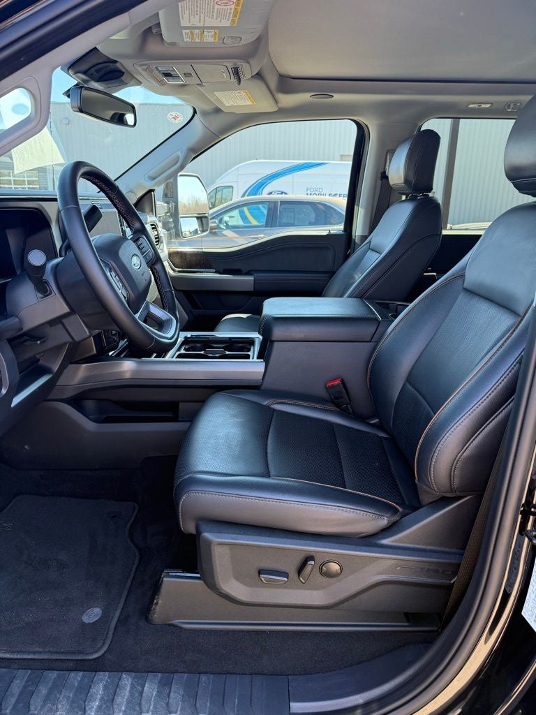 2025 Ford F-350SD Lariat