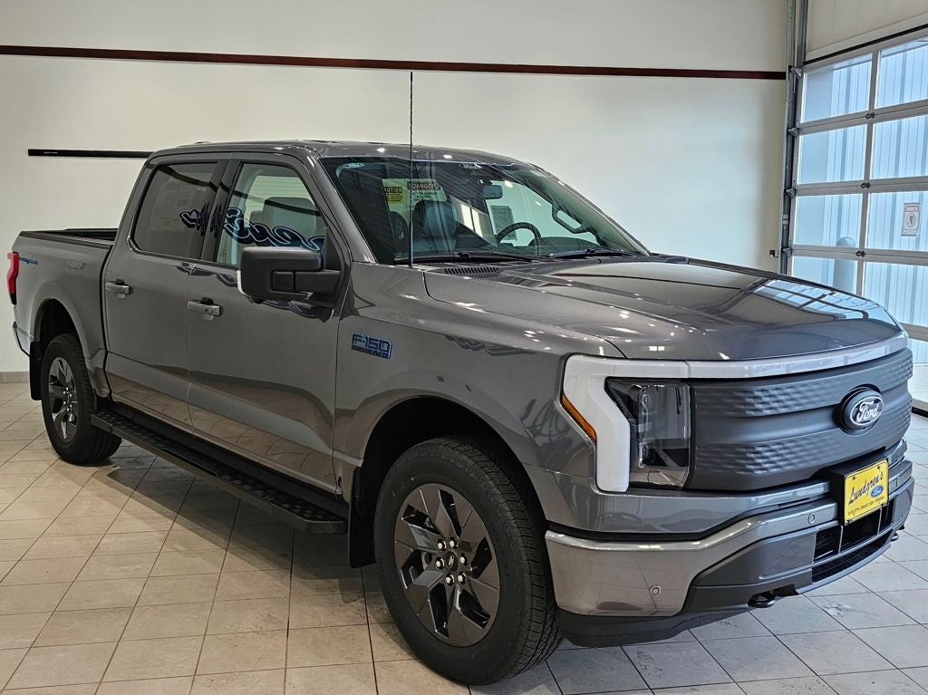 2025 Ford F-150 Lightning Flash