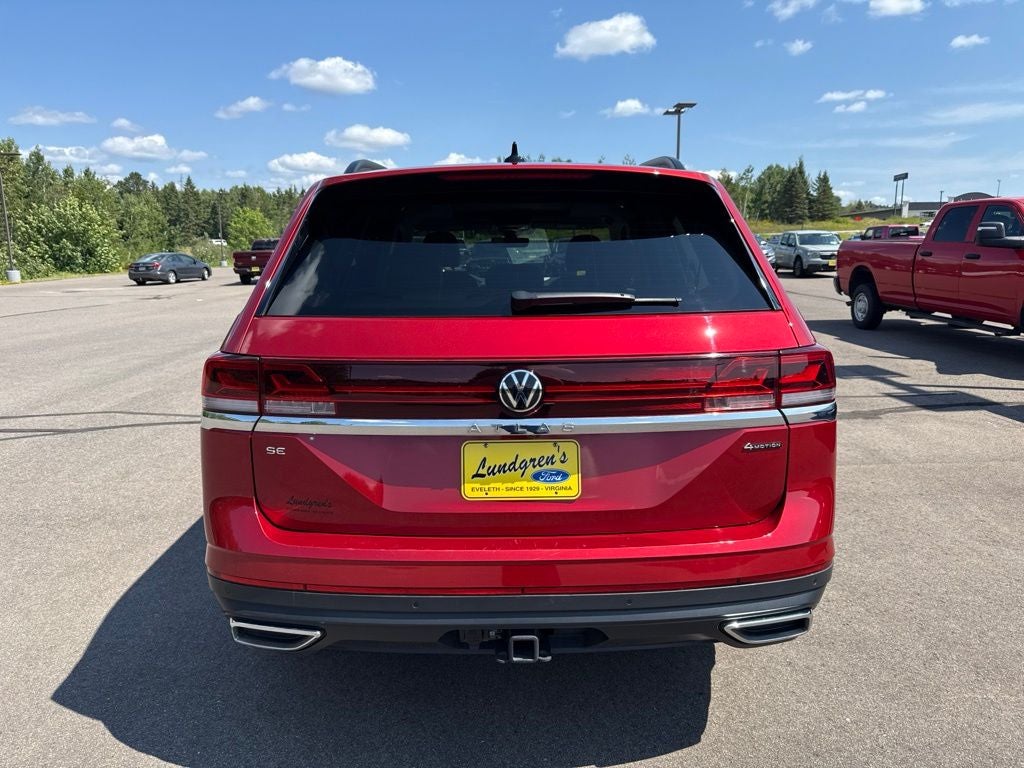 Used 2024 Volkswagen Atlas SE w/Tech with VIN 1V2KR2CA5RC548603 for sale in Eveleth, Minnesota