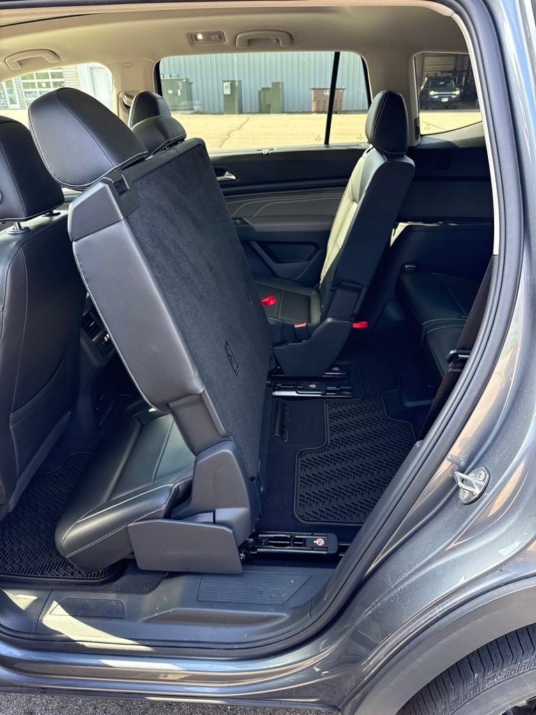 2021 Volkswagen Atlas 3.6L V6 SE w/Technology R-Line