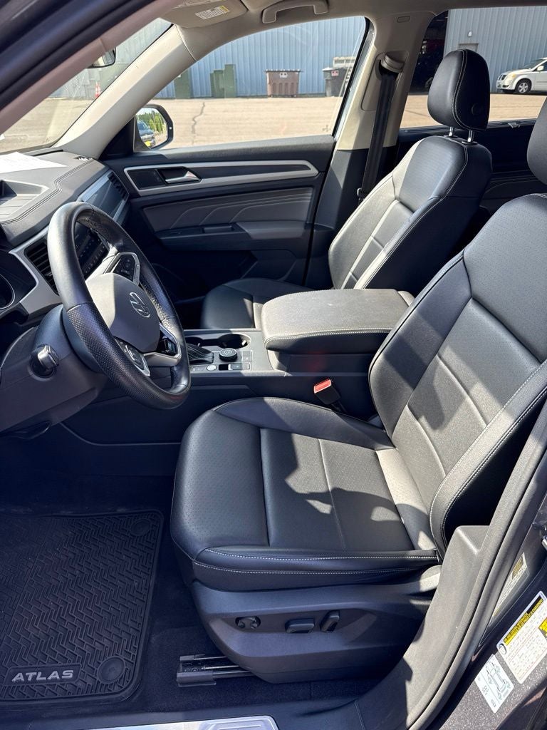 2021 Volkswagen Atlas 3.6L V6 SE w/Technology R-Line