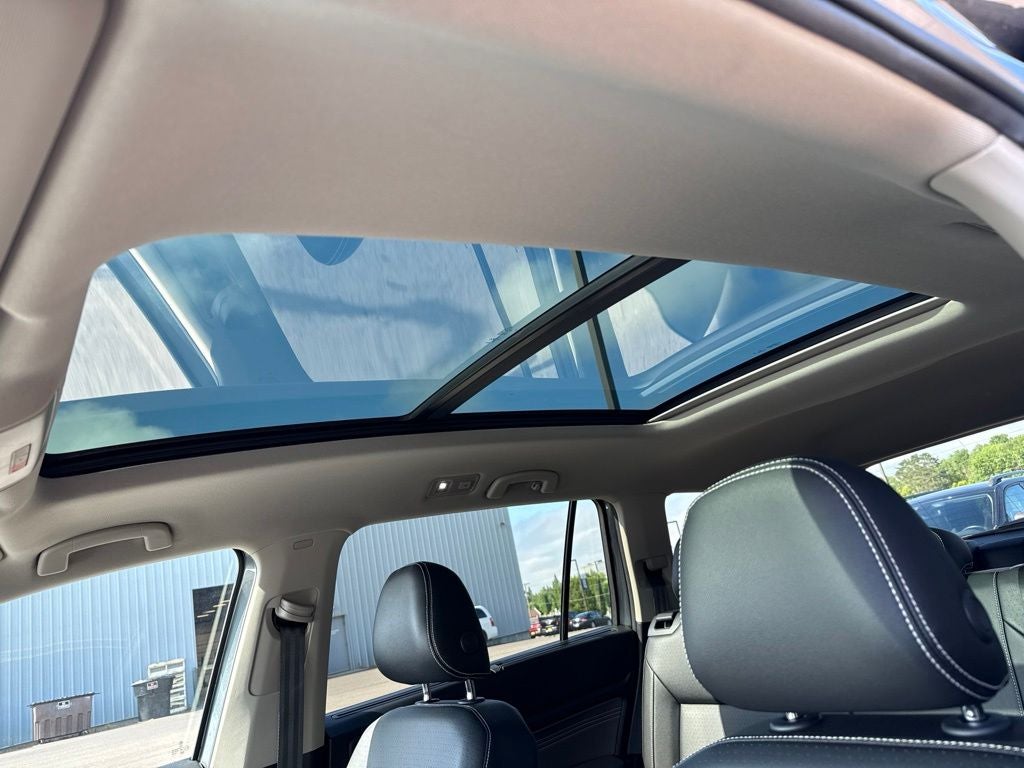 2021 Volkswagen Atlas 3.6L V6 SE w/Technology R-Line