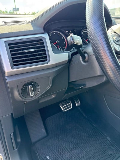 2021 Volkswagen Atlas 3.6L V6 SE w/Technology R-Line