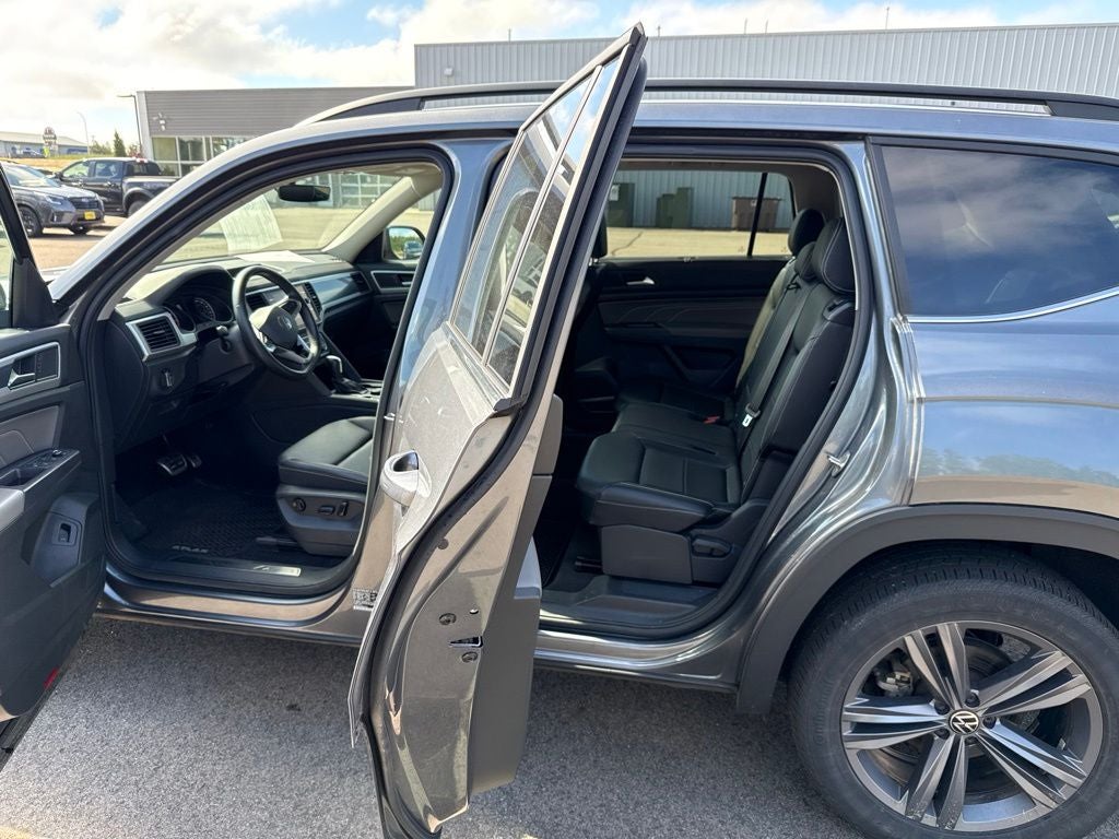 2021 Volkswagen Atlas 3.6L V6 SE w/Technology R-Line