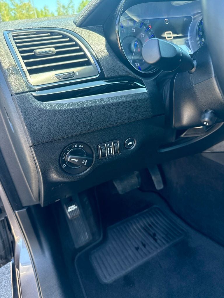 2018 Chrysler 300 S