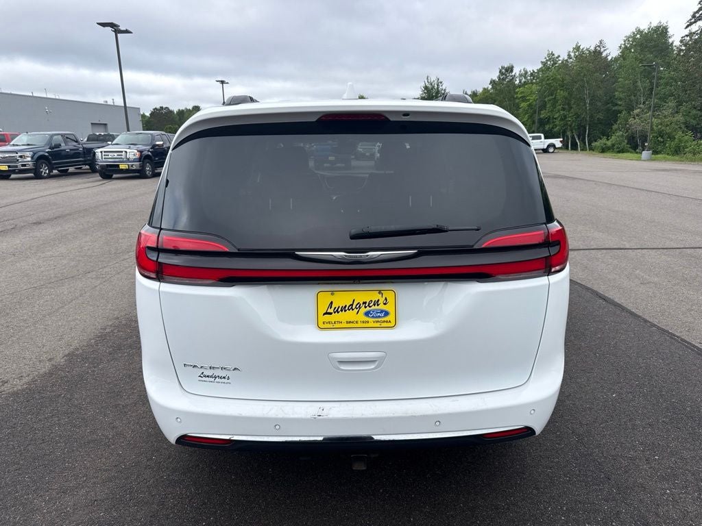 Used 2022 Chrysler Pacifica Touring L with VIN 2C4RC1BG6NR139075 for sale in Eveleth, Minnesota