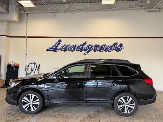 Used 2018 Subaru Outback Limited with VIN 4S4BSENC8J3274125 for sale in Eveleth, Minnesota