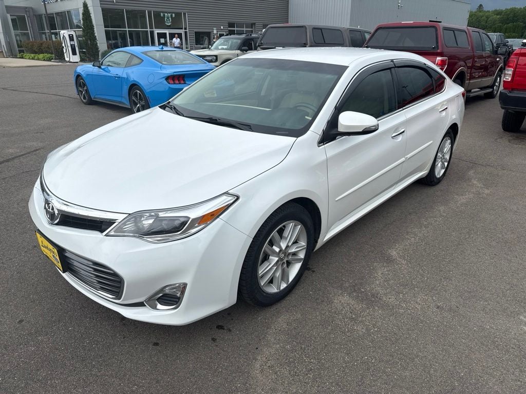 2015 Toyota Avalon XLE's photo