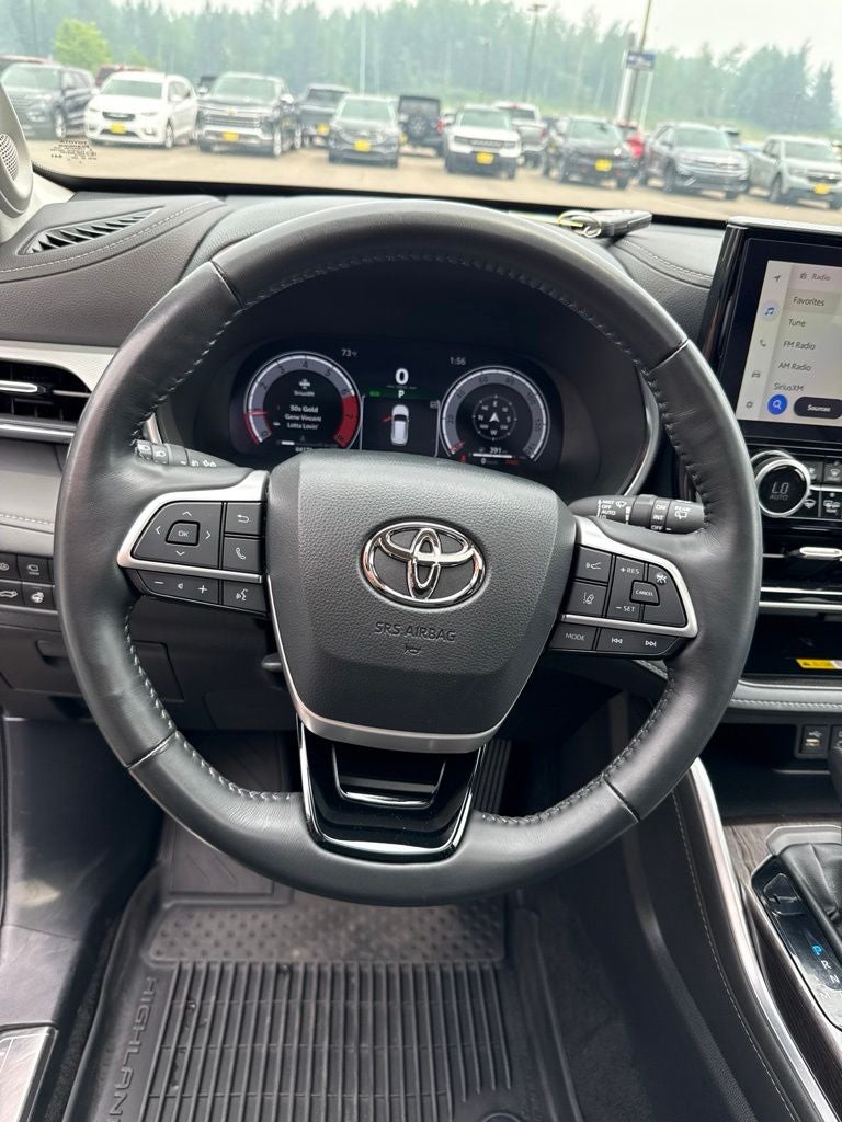 2023 Toyota Highlander Platinum
