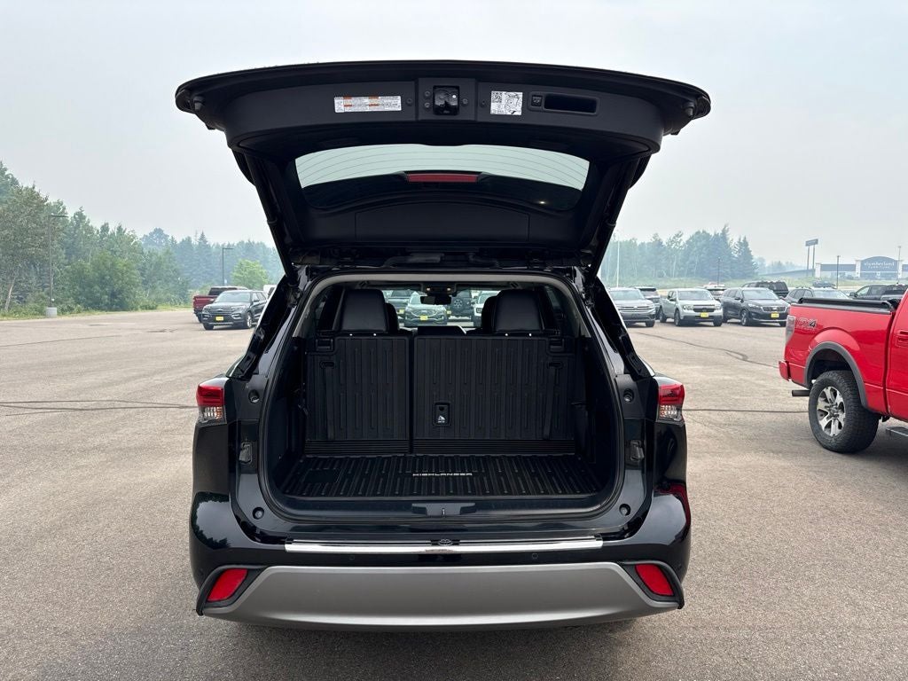 2023 Toyota Highlander Platinum