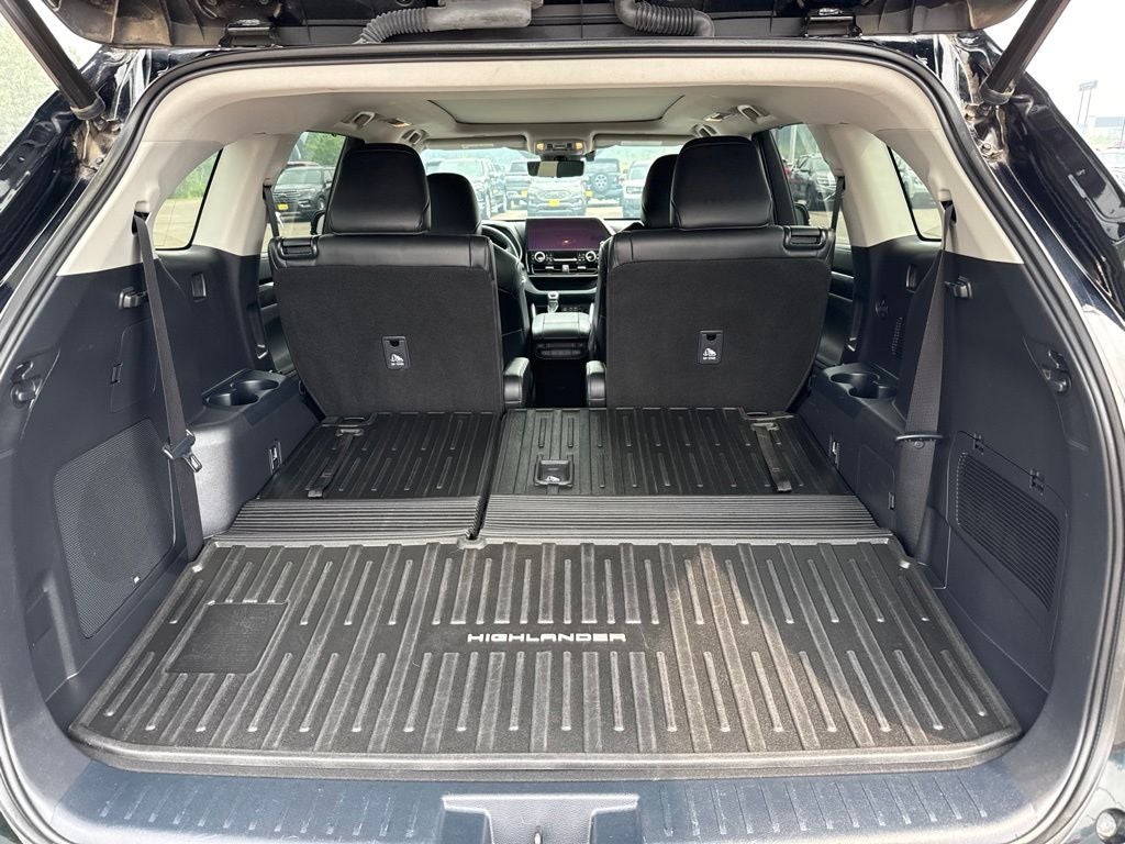 2023 Toyota Highlander Platinum