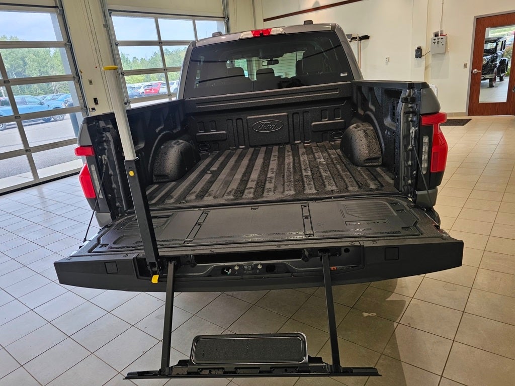 2025 Ford F-150 Lightning Flash™