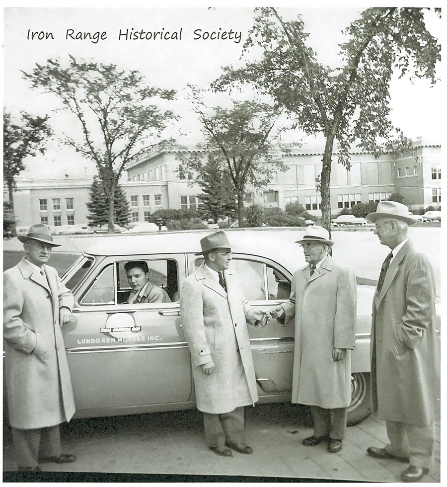 Lundgren Ford in Eveleth MN